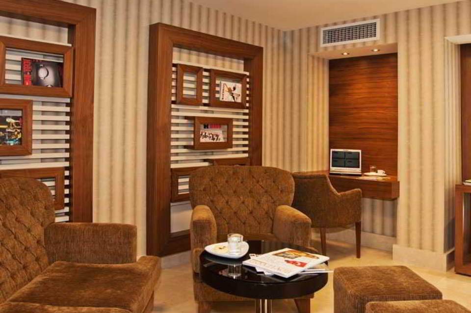Riva Hotel Nisantasi 4