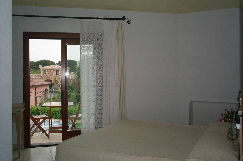 Bonsai Hotel  4