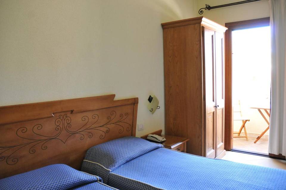 Bonsai Hotel  5