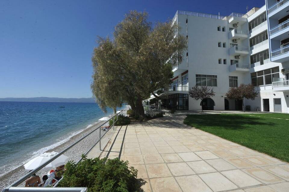 Siagas Beach Hotel 1