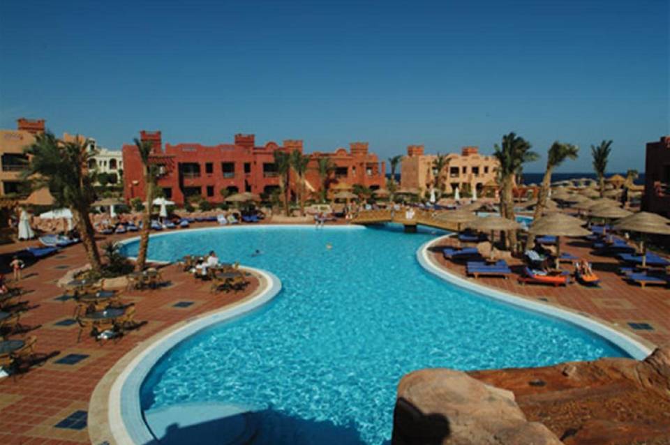 Charmillion Sea Life Resort 3