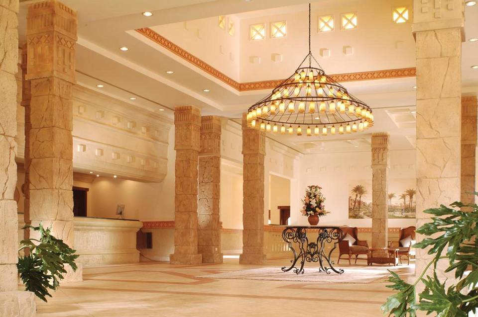 Charmillion Sea Life Resort 5