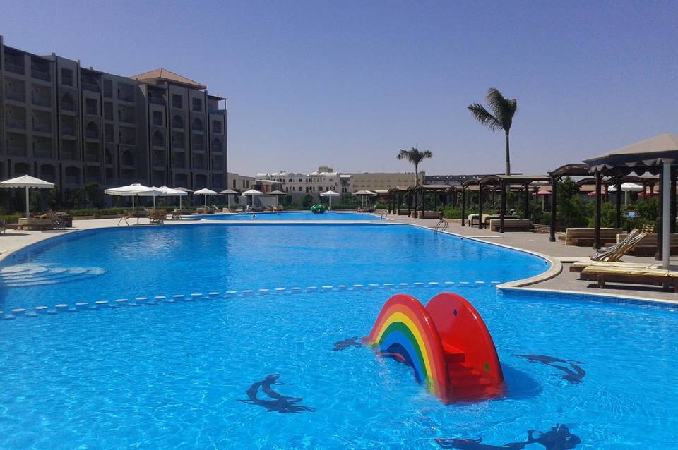 Sunrise Alora Aqua Park Resort 3