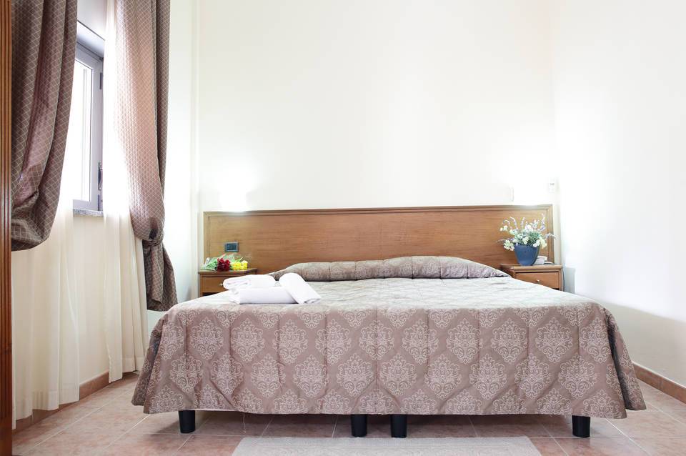 Pausania Inn 5