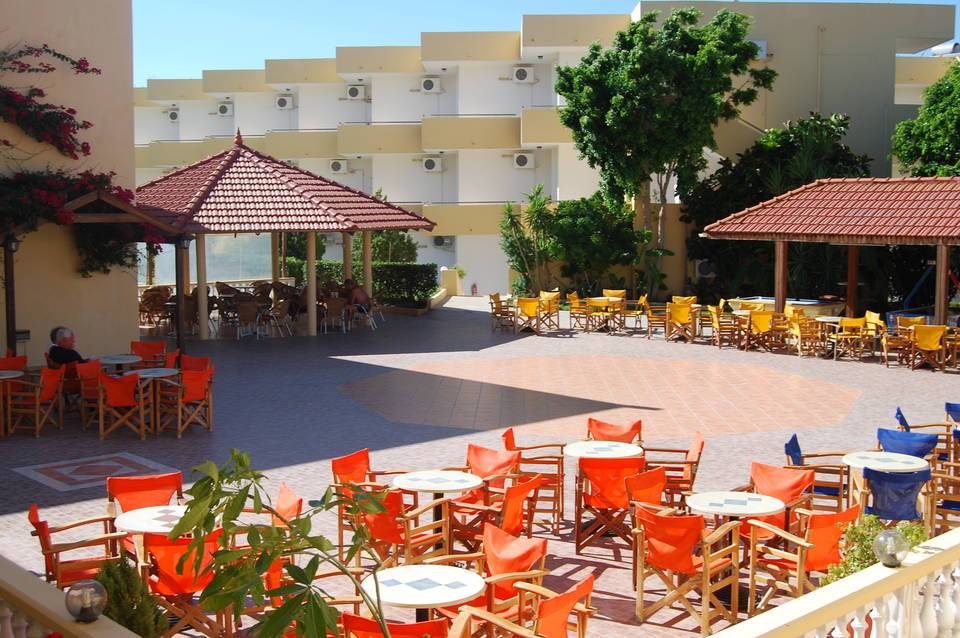 Fantasy Resort Hotel 5