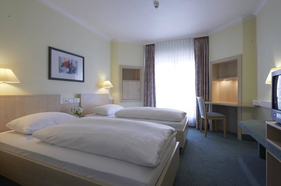 IntercityHotel Hamburg-Altona 1