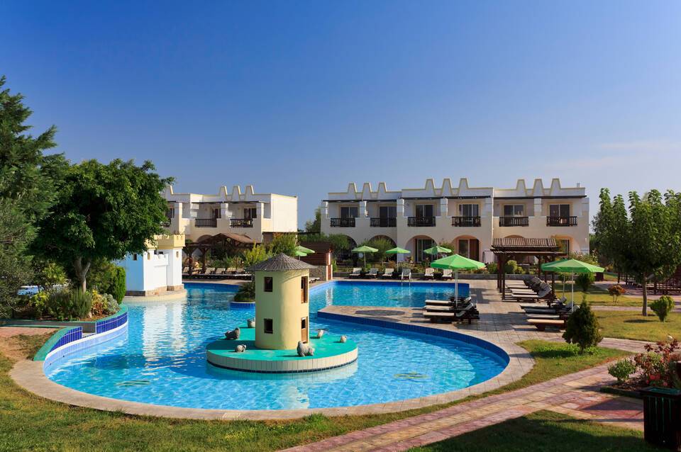 Gaia Royal Hotel 4
