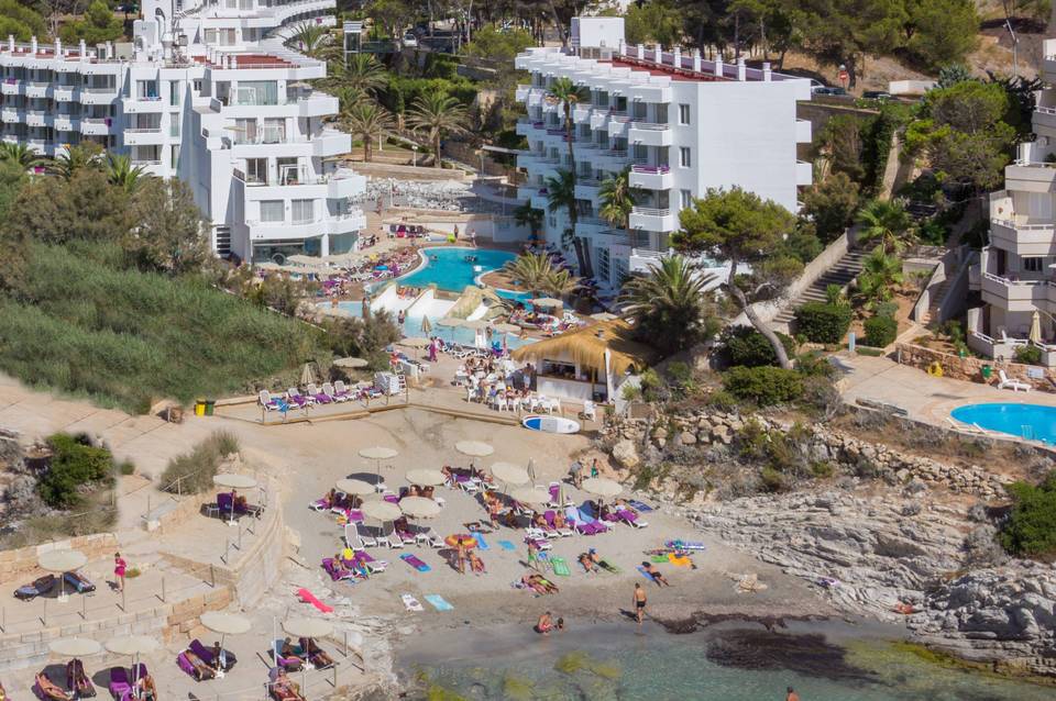 FERGUS Style Cala Blanca Suites 2