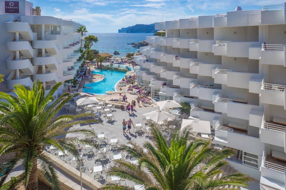 FERGUS Style Cala Blanca Suites 3