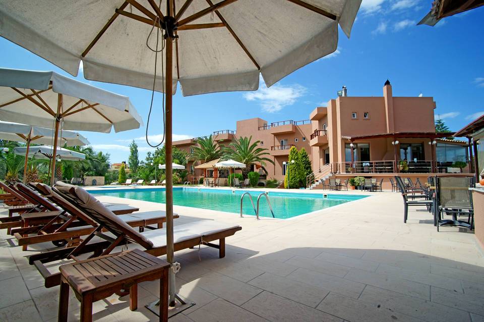 Apollo Resort Art 4