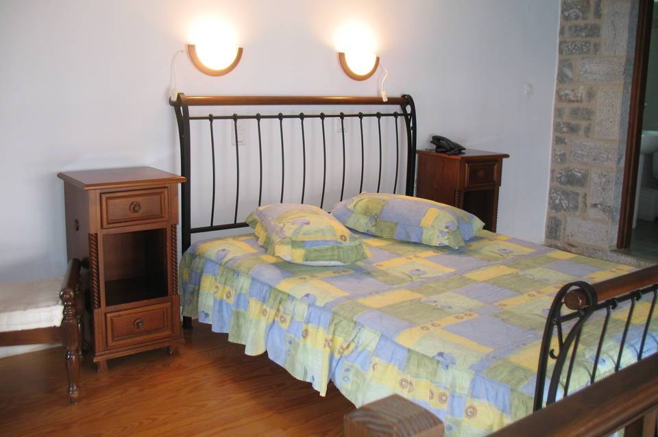Limeni Village Hotel 3