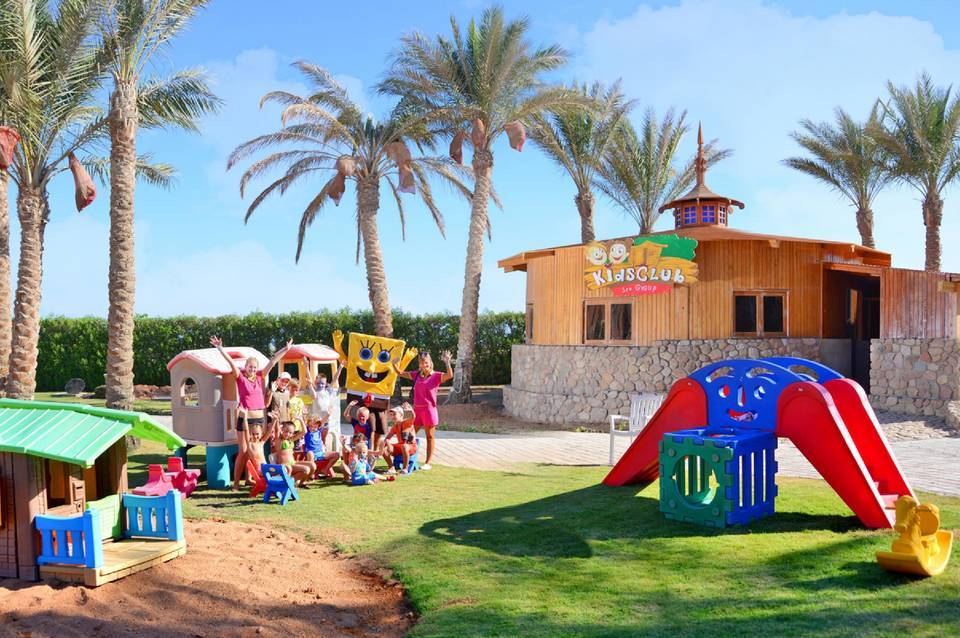 Charmillion Gardens Aquapark 5