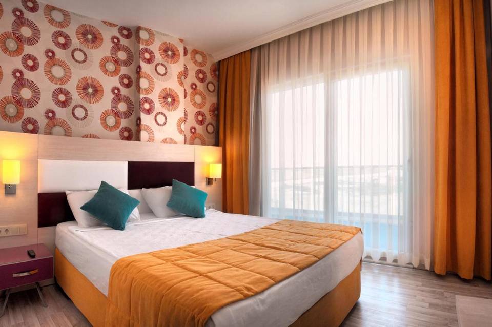 Ramada Resort by Wyndham Side 4