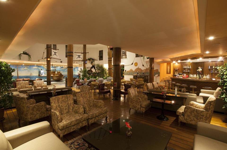 Pirate's Beach Club 4