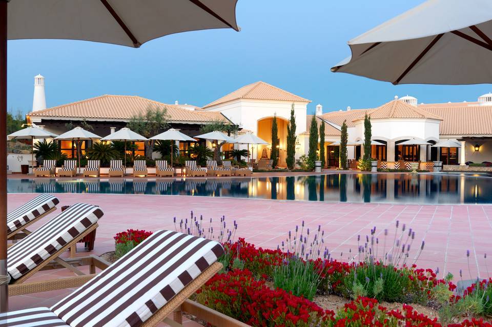 Pine Cliffs Residence, a Luxury Collection Resort 1