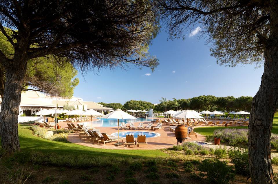 Pine Cliffs Residence, a Luxury Collection Resort 3