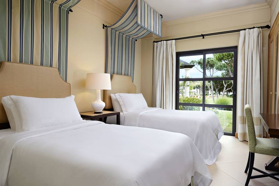 Pine Cliffs Residence, a Luxury Collection Resort 4