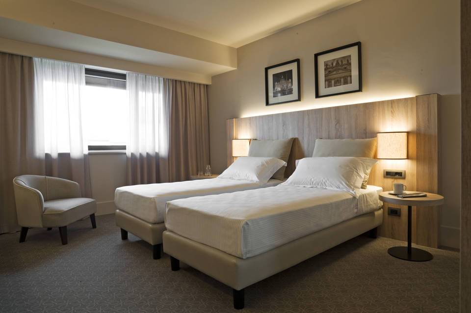 A.Roma Lifestyle Hotel 4