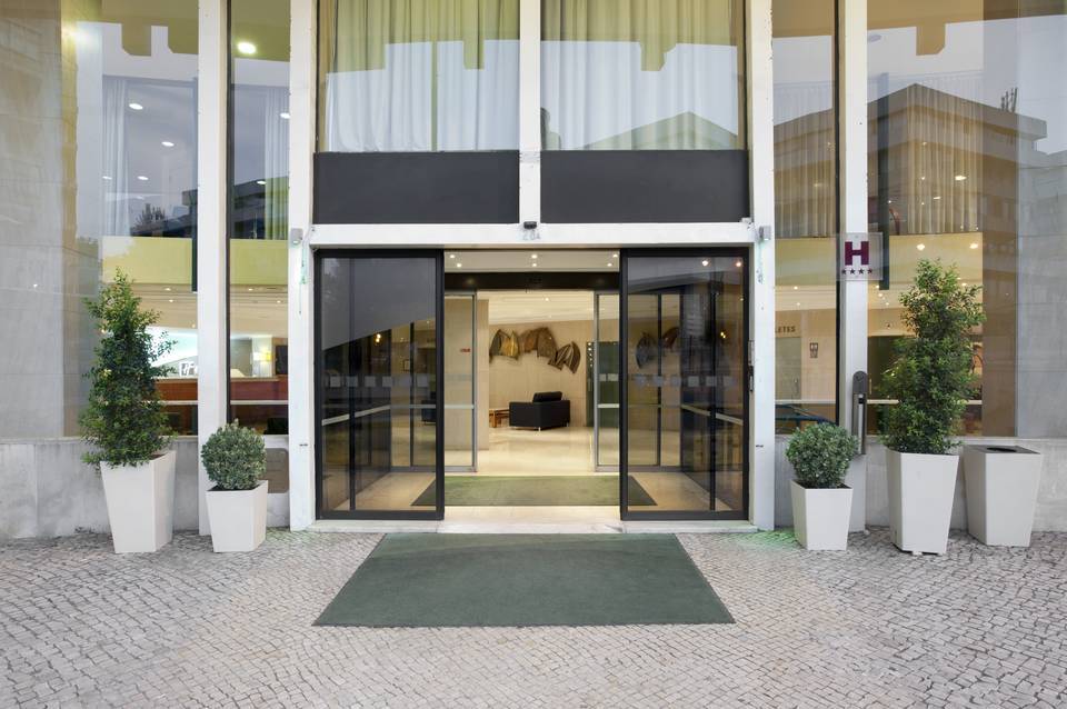 Holiday Inn Lisbon 1