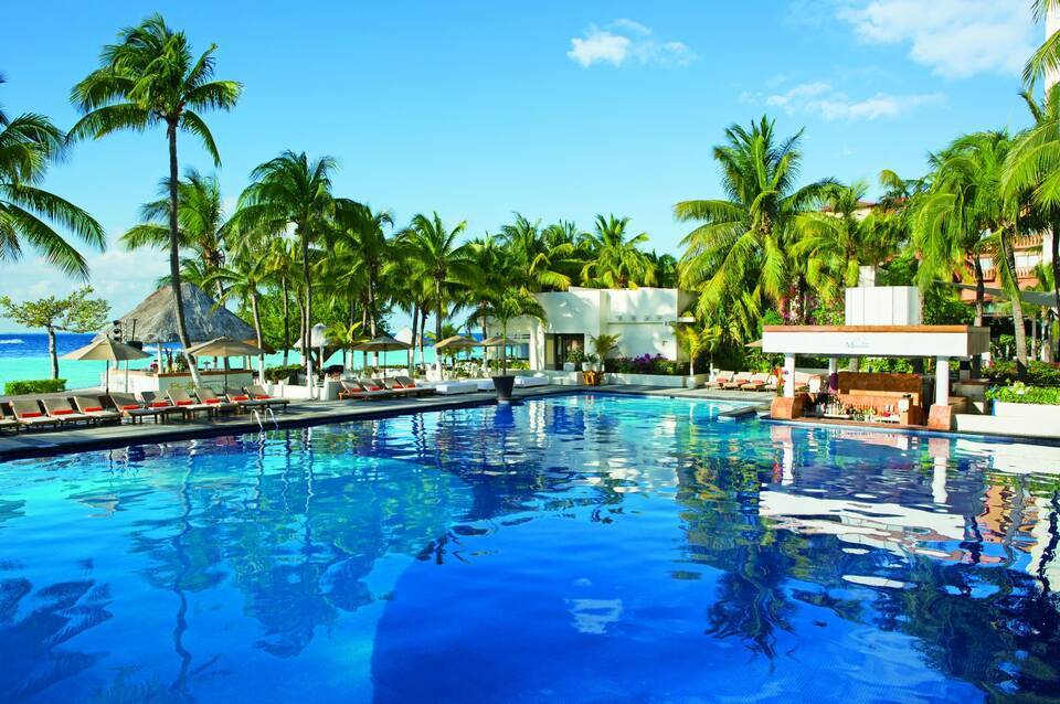 Dreams Sands Cancun Resort & Spa 1