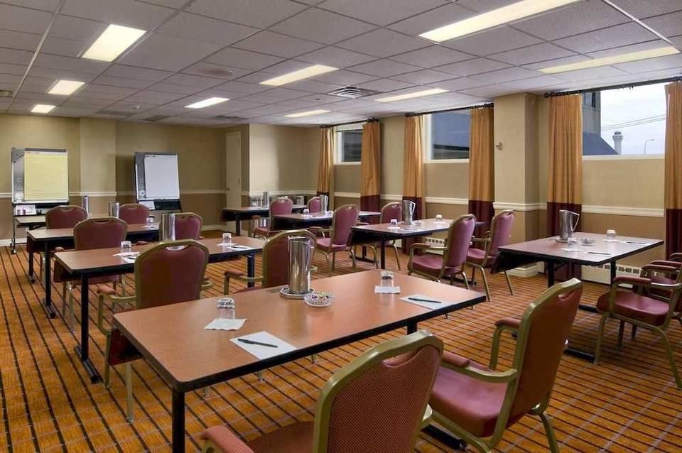 Hilton Newark Airport 3