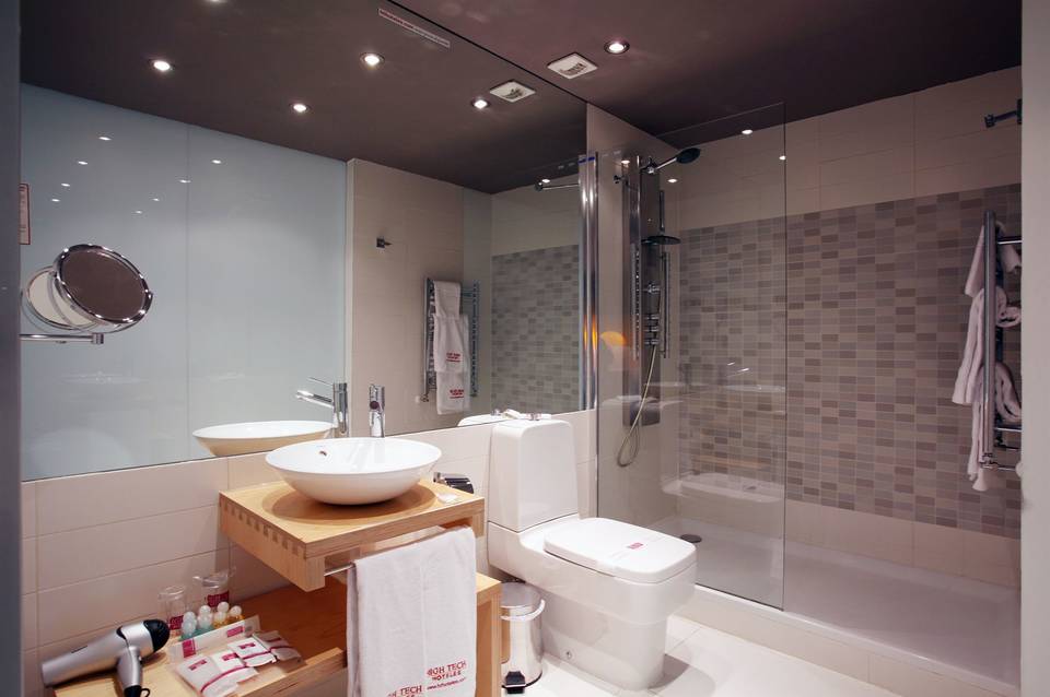 ICON Embassy 3