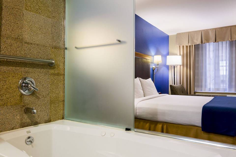 Holiday Inn Express NYC Chelsea - NoMad Area 3