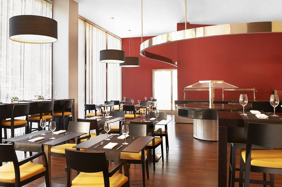 Four Points by Sheraton Barcelona Diagonal 4