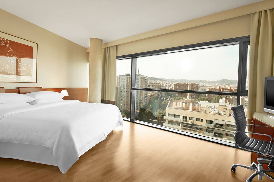 Four Points by Sheraton Barcelona Diagonal 1