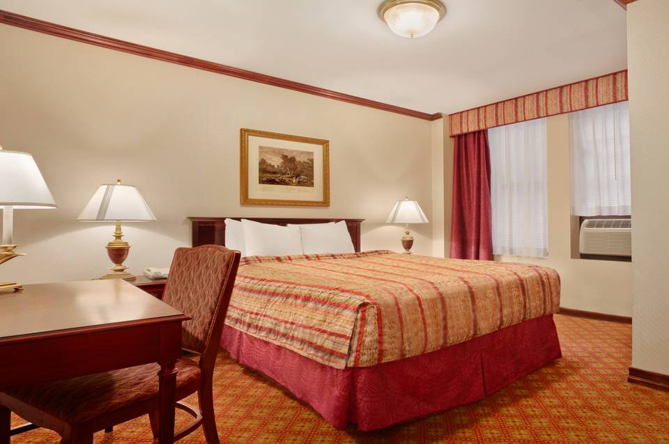 Night Hotel Broadway 5