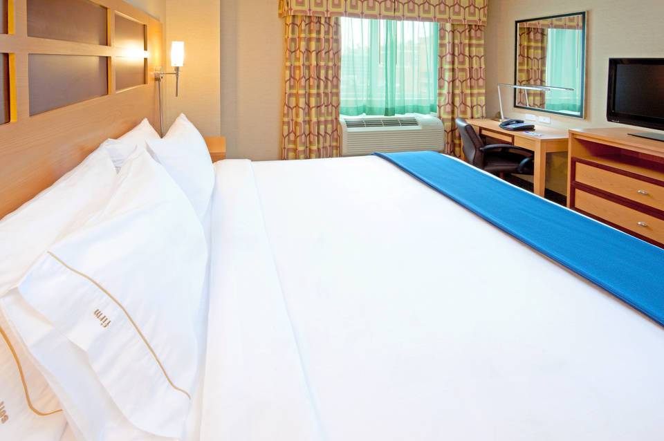 Holiday Inn Express New York City Times Square 2
