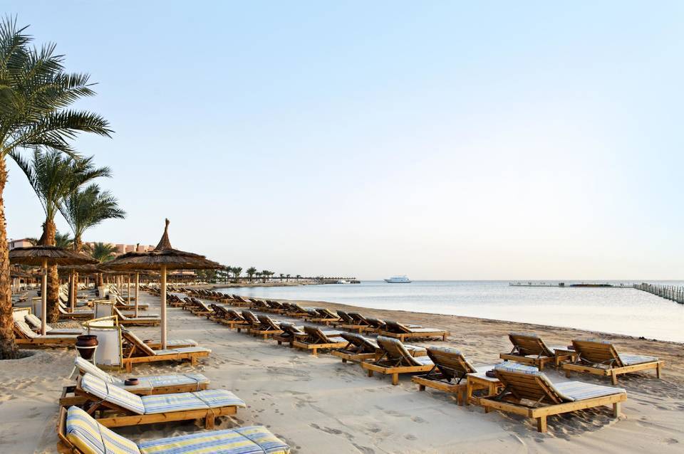 Pickalbatros White Beach Resort - Hurghada 1