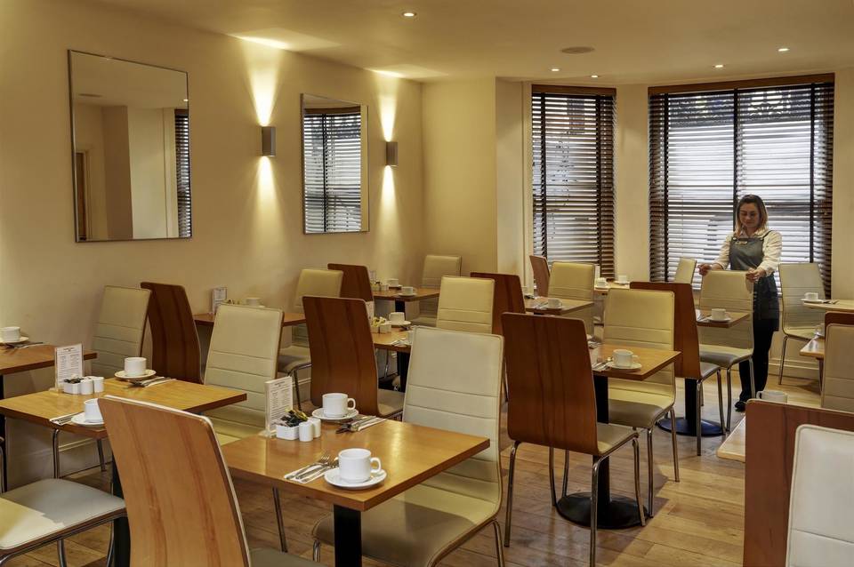 ibis Styles London Gloucester Road 5