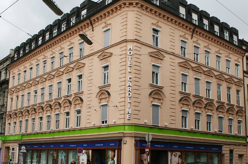 Caroline Vienna 3