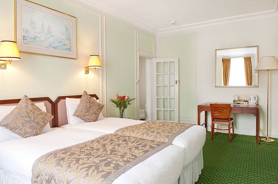Astor Court 5
