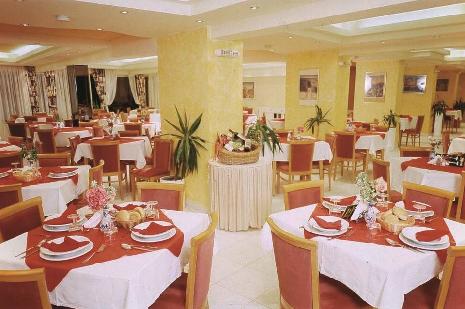 Oceanis Park Hotel 3