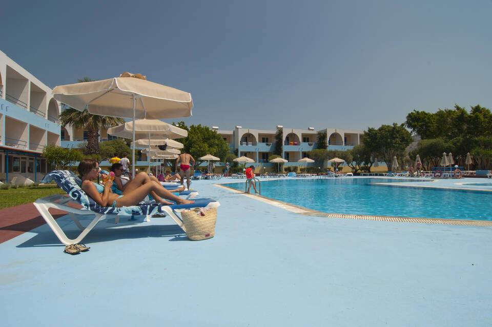 Lardos Bay Hotel 3