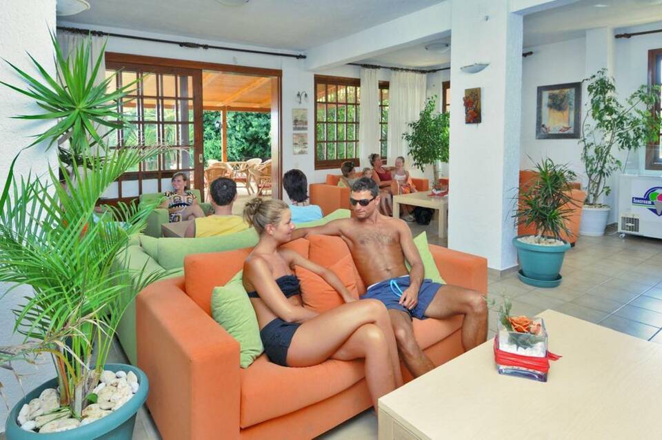 Paloma Garden & Corina Hotel 2