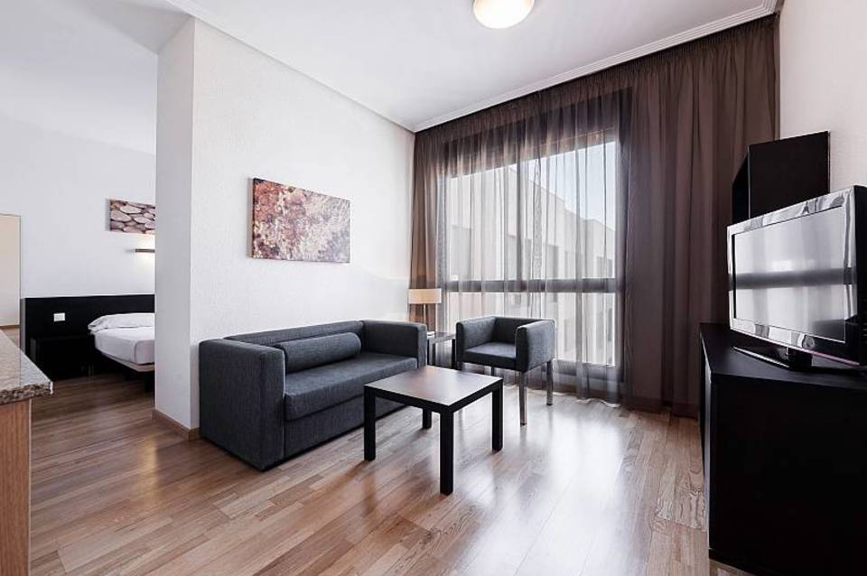Aparthotel Compostela Suites 5