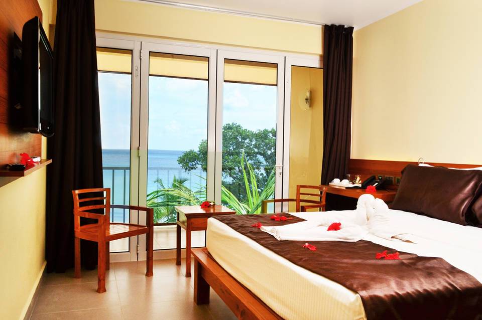 Coral Strand Smart Choice Hotel  3