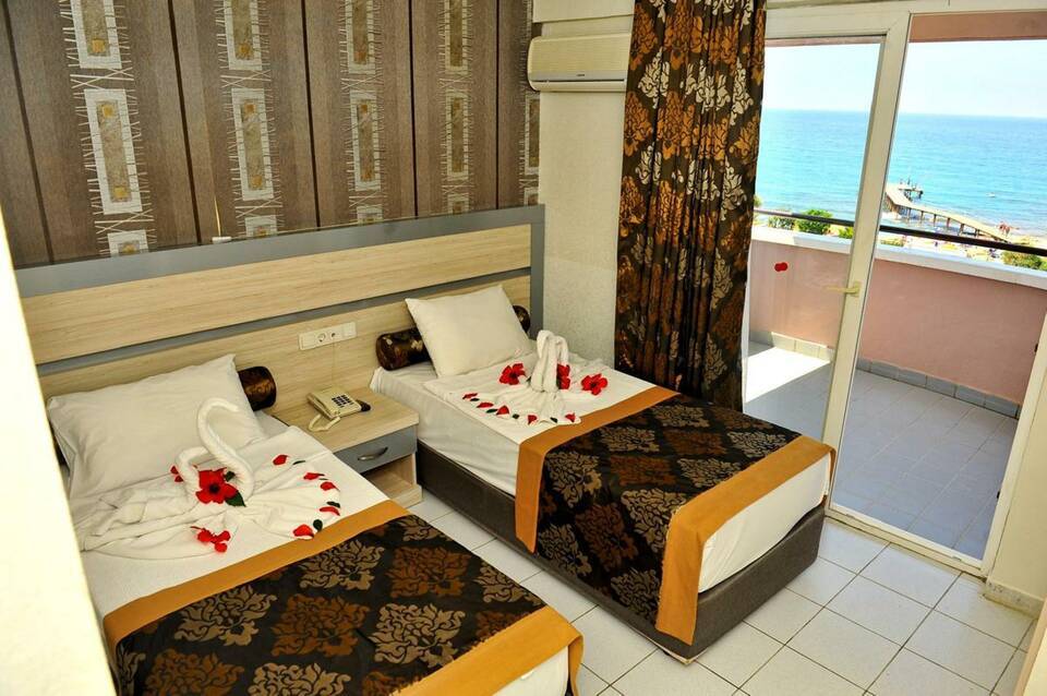 Grand Uysal Beach Hotel 4