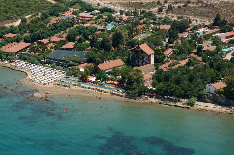 Leda Beach Hotel 1