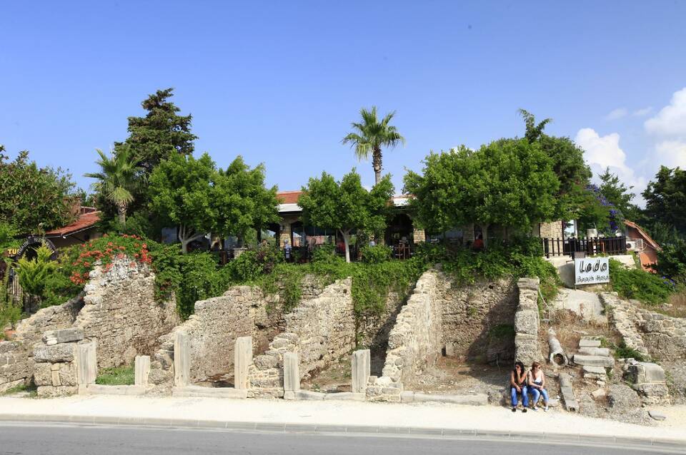 Leda Beach Hotel 3