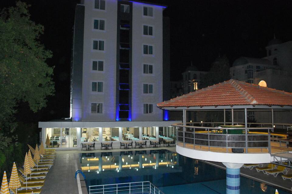 Kolibri Hotel 4