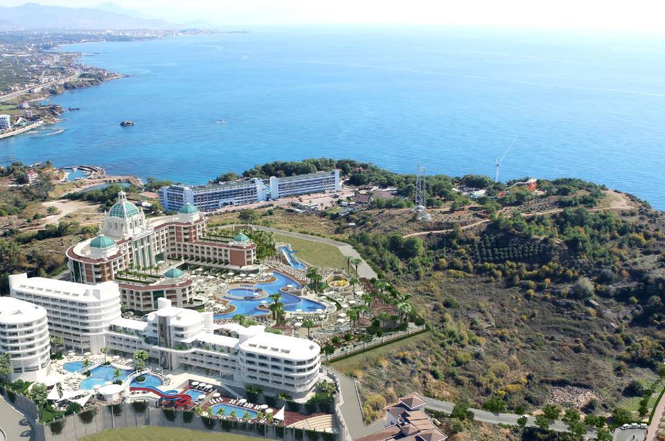 Laguna Beach Alya Resort & Spa 2