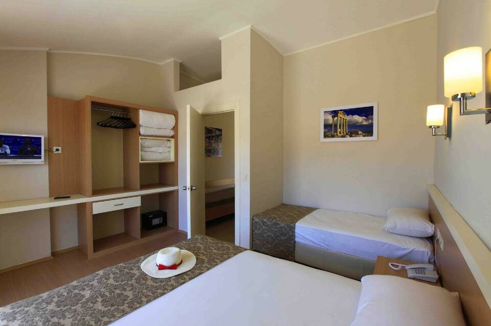 Sun City Apartments & Hotel 3