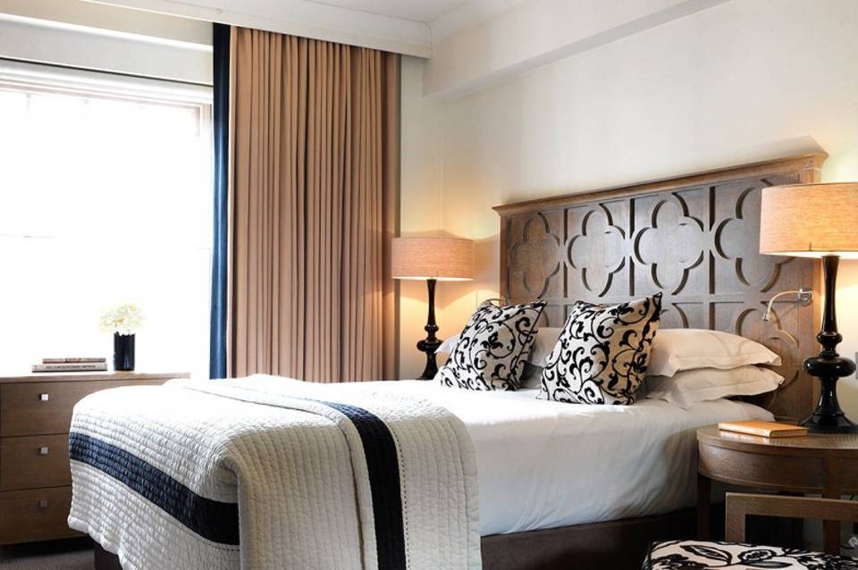 The Bloomsbury 2