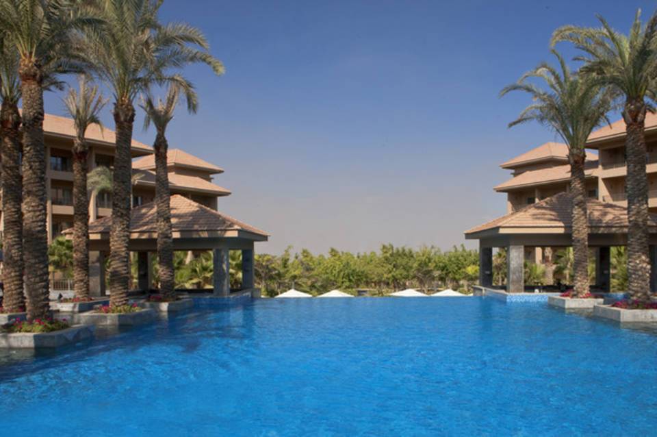 Dusit Thani LakeView Cairo 2