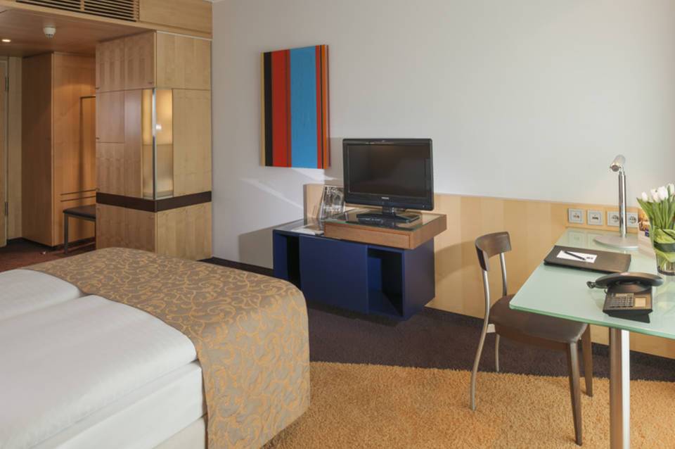 Hotel Dorint An der Messe Köln 1