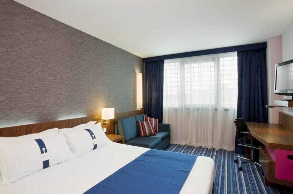 Holiday Inn Express Lisbon Airport 2
